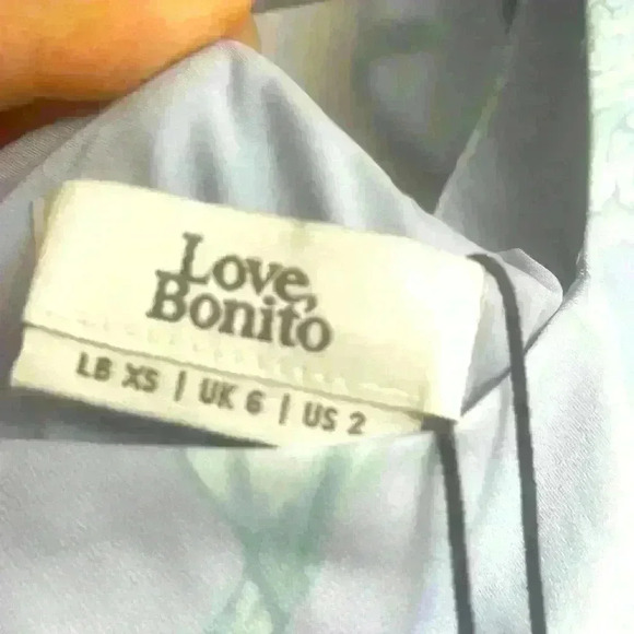 Electra Tie Shoulder Romper in Floral Flutter
by Love, Bonito size XS NWT - Picture 12 of 12